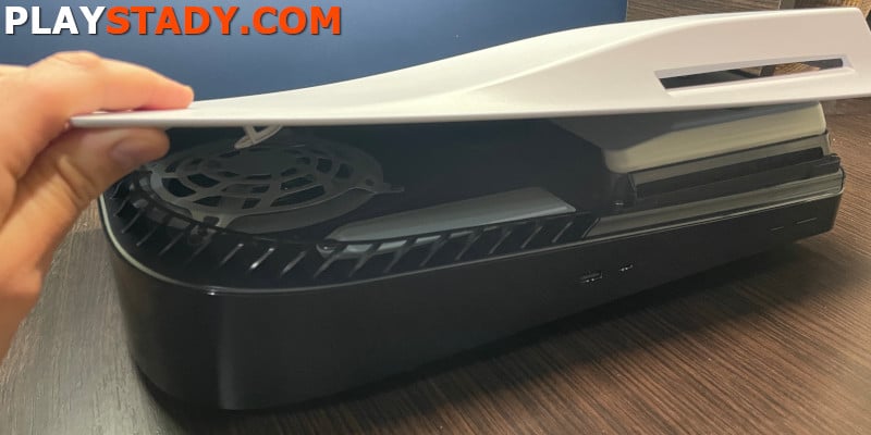 How to disassemble a PlayStation 5 case