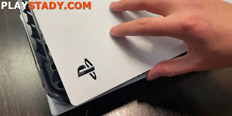 How to disassemble the PS5 case